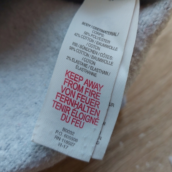 2017 Mini Boden vguc star sweatshirt 6-7 years - Picture 11 of 14